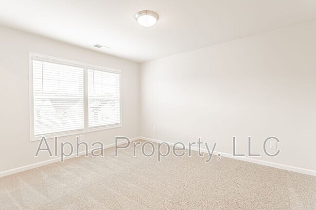 Building Photo - 364 White Peach Wy