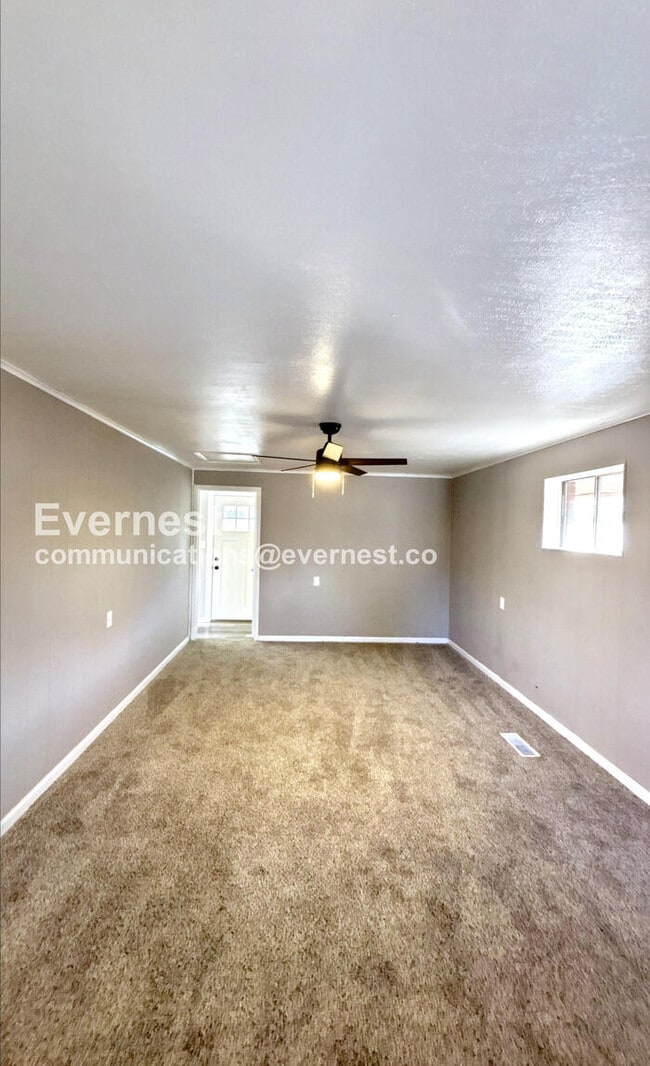 Building Photo - 3523 Roswell Dr