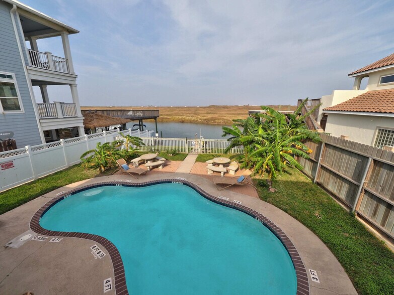 Building Photo - 14898 Granada Dr