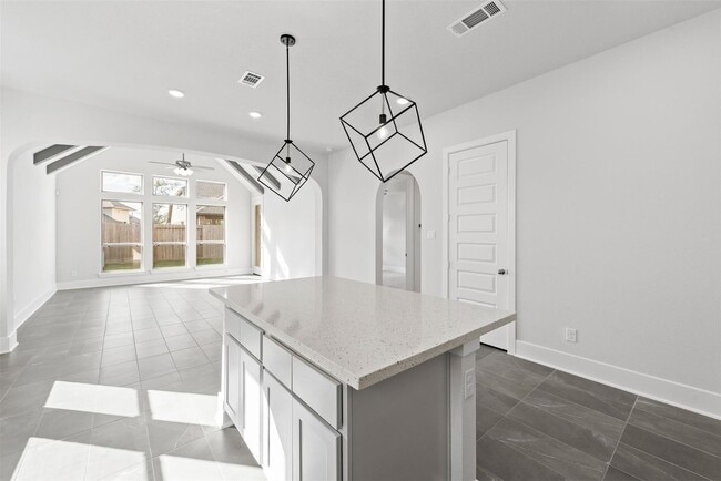 Building Photo - Two story. 4 bedrooms. 3.5 baths. Spacious...