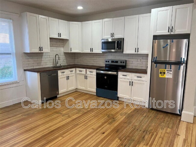 Building Photo - 5107 Columbia Ave