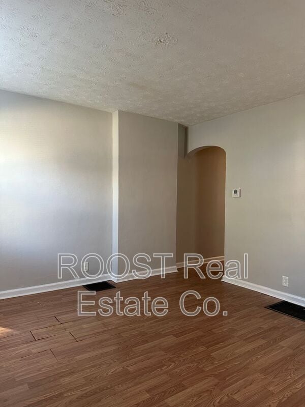 Building Photo - 741 E Mithoff St