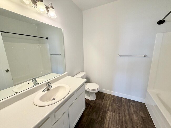 Building Photo - 738 N 260 W