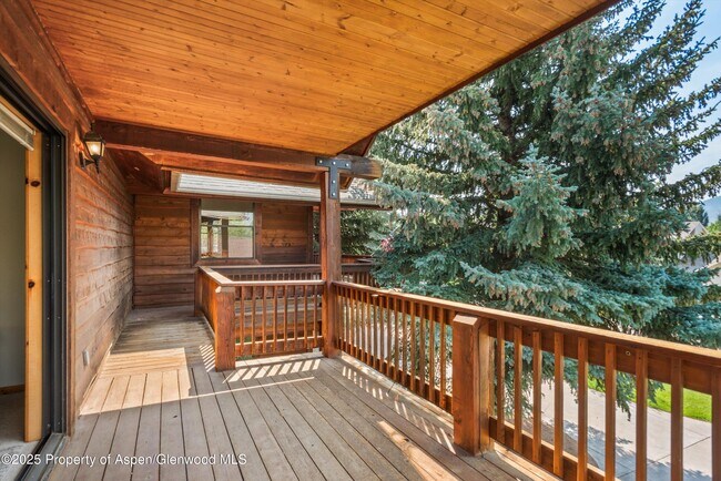 Building Photo - 17 Dakota Ct