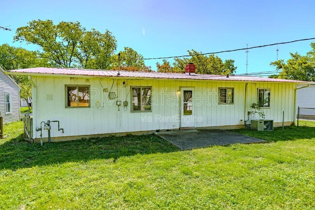 Building Photo - 2310 Sequoya Dr