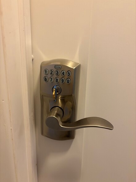 Building Photo - 1312 6th St SW