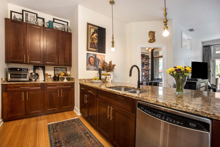 Kitchen - 430 Union Ave NE