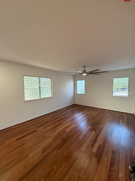 Building Photo - 1073 Loho St