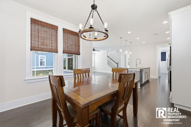 Building Photo - 236 Oak View Way