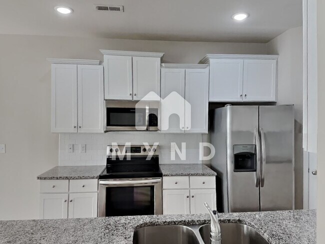 Building Photo - 5519 Newton Creek Dr