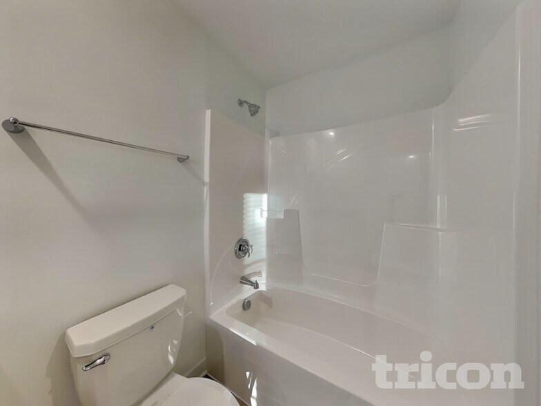 Building Photo - 11831 Moorfield Ln