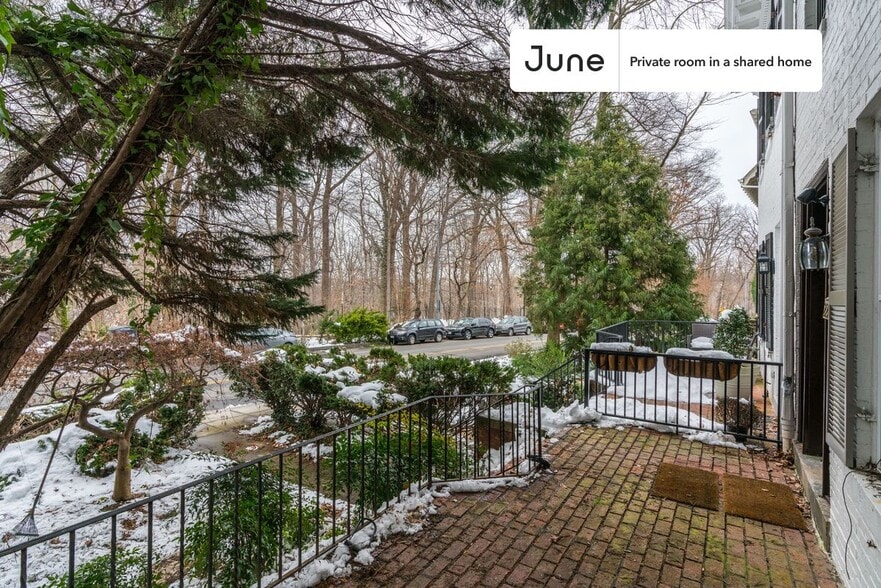 Building Photo - Room in Shared 7 bed/3.5 bath home in Woodley Park