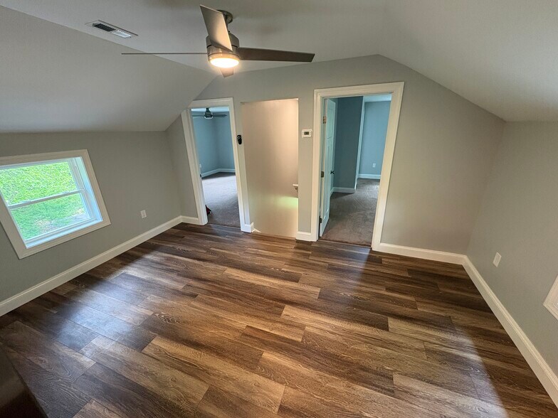 Living Area - 1001 N Juniata St