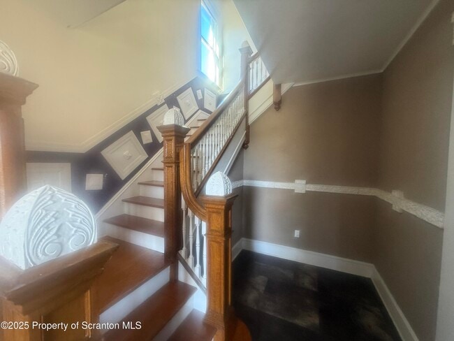 Building Photo - 124-126 10th Ave