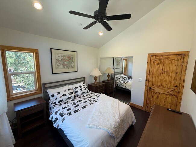 Building Photo - Stunning 4-Bedroom Home with Amazing Views, EV Charger & Solar in Big Bear!