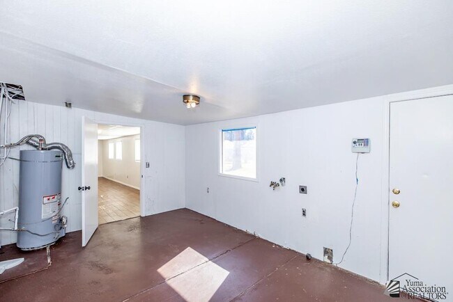 Building Photo - 1281 W 18th St