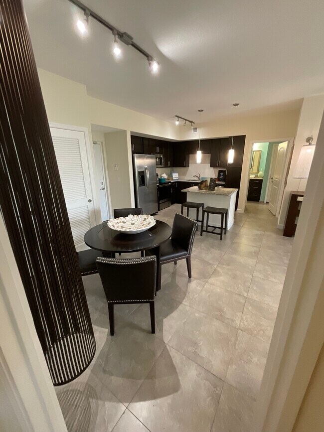 Building Photo - 10925 NW 47th Ln