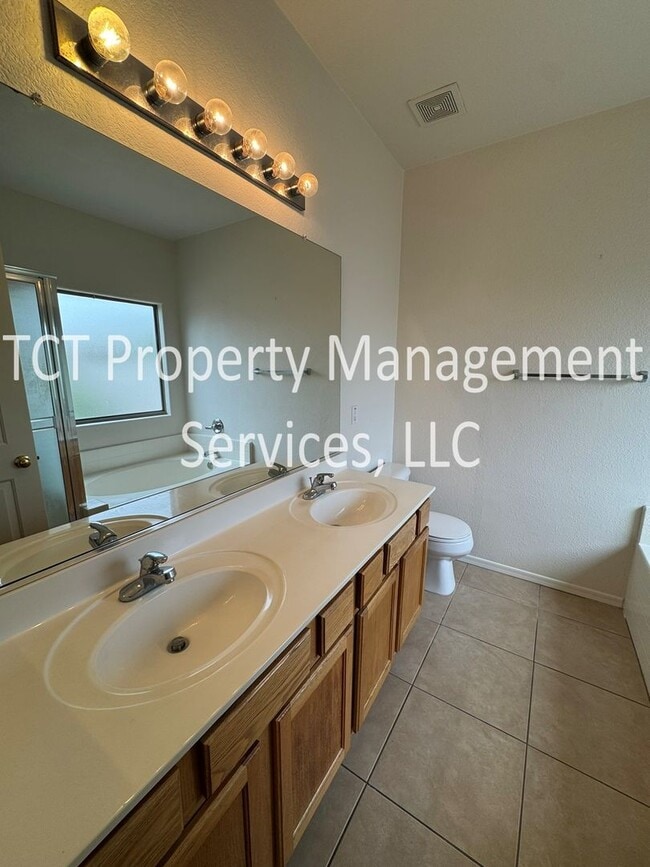 Building Photo - Wigwam Creek South Beautiful 3 bed/2 bath home