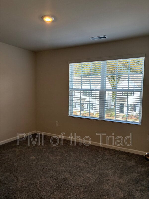 Building Photo - 1817 Autumn Mist Dr