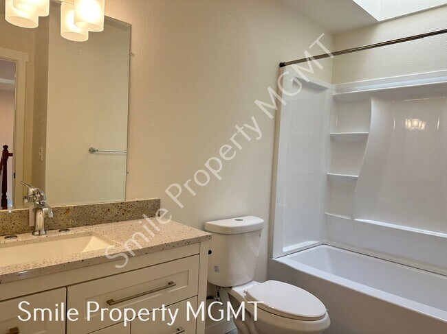 Building Photo - A beautiful 2-story townhouse attached with a single car garage!
