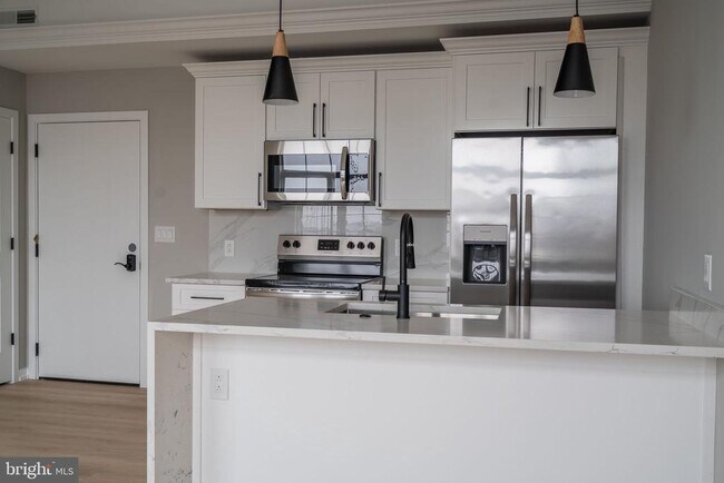 Building Photo - 2401 Washington Ave