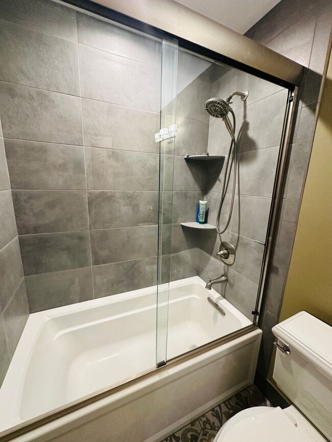 Building Photo - Sophisticated Condo Retreat on Old Mission Peninsula