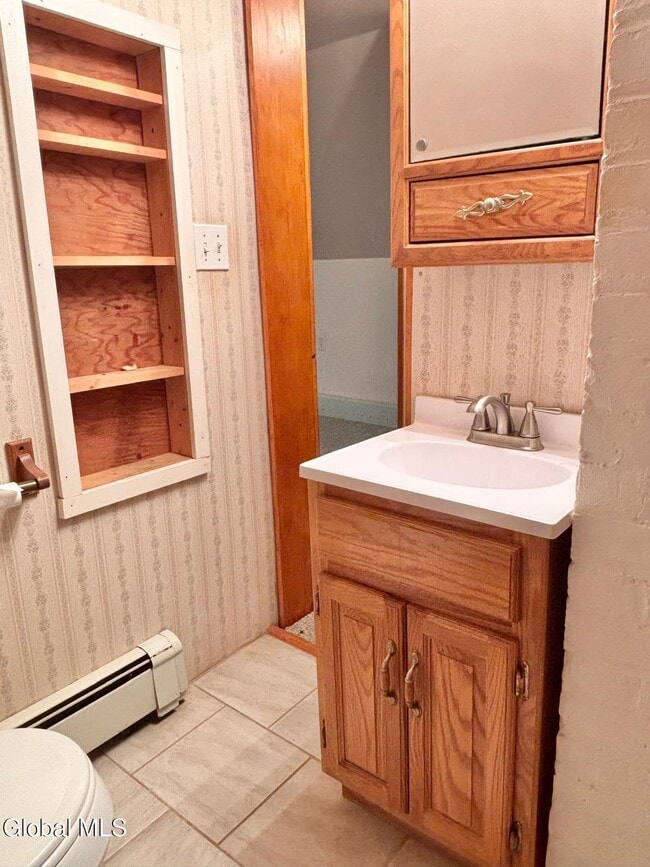 Building Photo - 23 Lakeview Ave