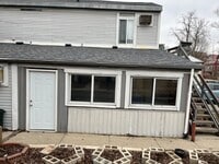 Building Photo - 233 S 4th St