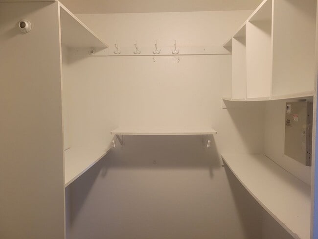 Building Photo - Spacious 4 Bedroom Home in Ventana Ranch. Upstairs living space! Great location!