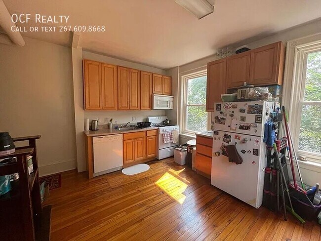Building Photo - 226 S 45th St