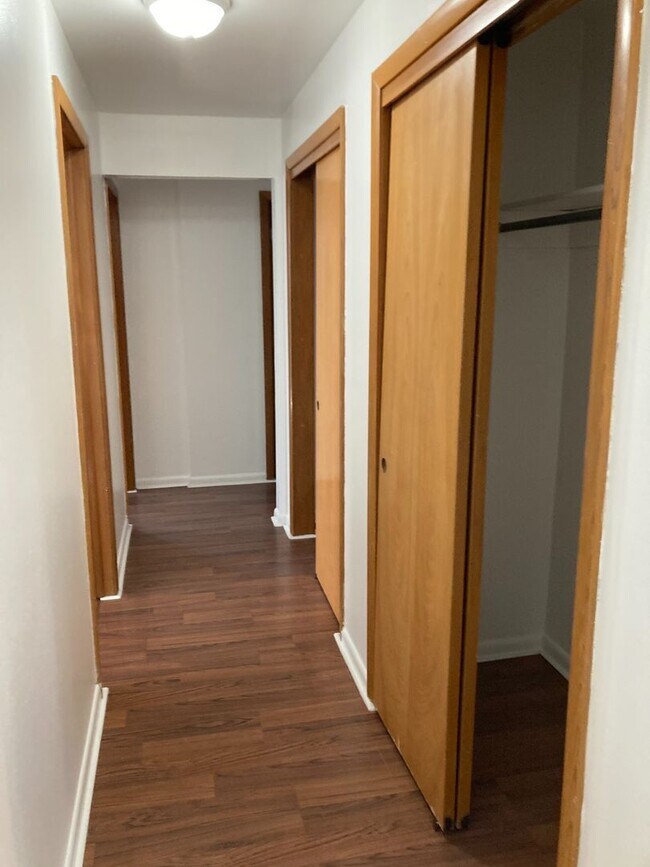 Building Photo - 4th Street Duplex