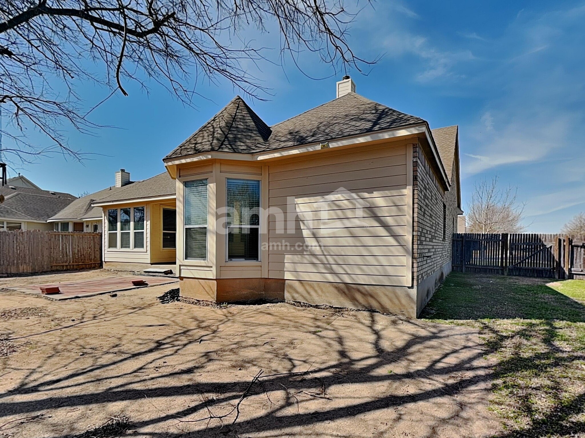 Building Photo - 154 Justin Leonard Dr