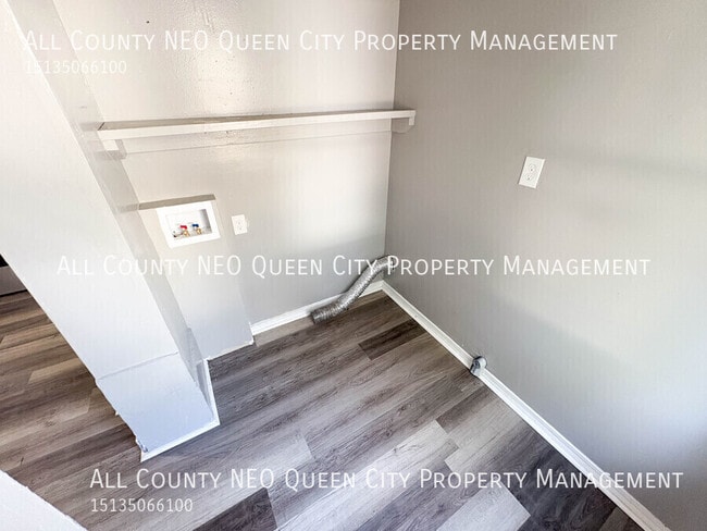 Building Photo - 212 Nassau St