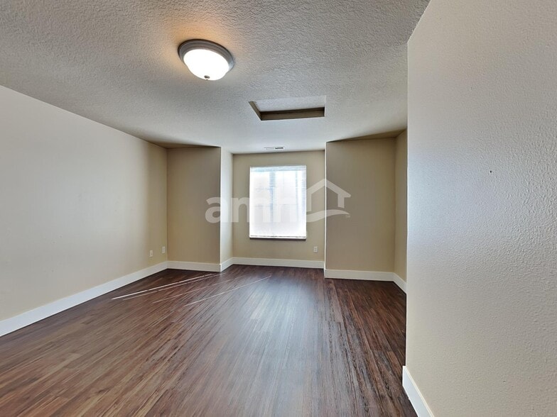 Building Photo - 16959 SW Whitley Way