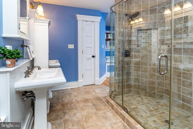 Building Photo - 24 Camelia Ct