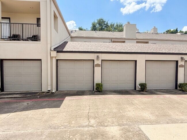 Building Photo - 2442 Bering Dr