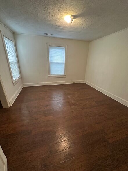 Building Photo - 212 Jackson Ave