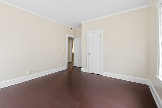 Building Photo - 874 Whitcomb Rd