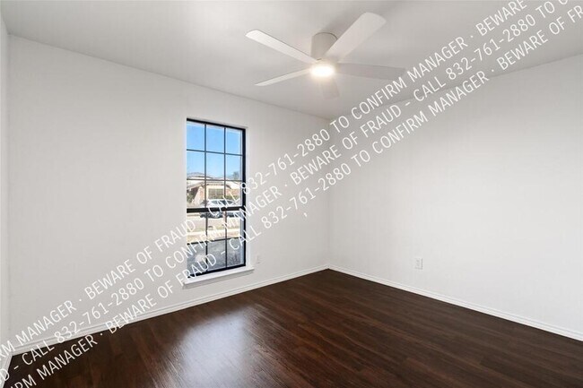Building Photo - 2420 Majestic Dr