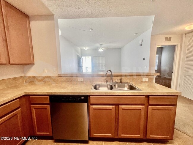 Building Photo - 2200 Marsh Hawk Ln