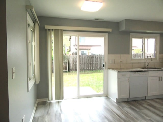 Building Photo - 525 Commanche Trl