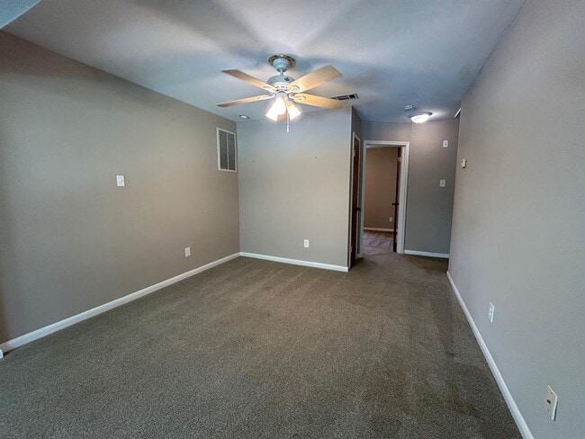 Building Photo - 2710 Timberjack Pl