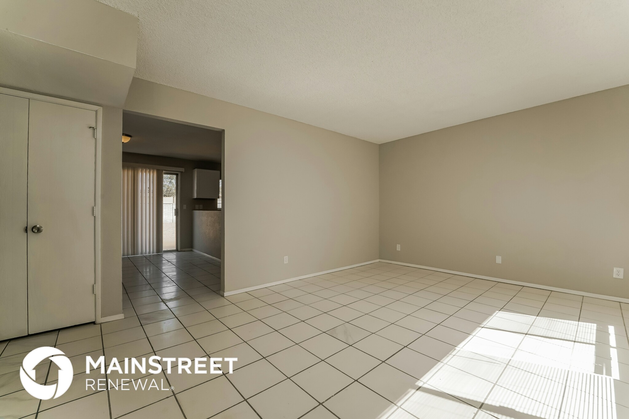 Building Photo - 3627 S Santee Ave