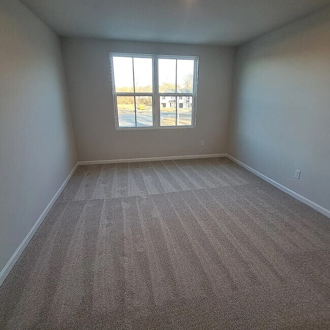 Building Photo - 150 Elyse Overlook Lp