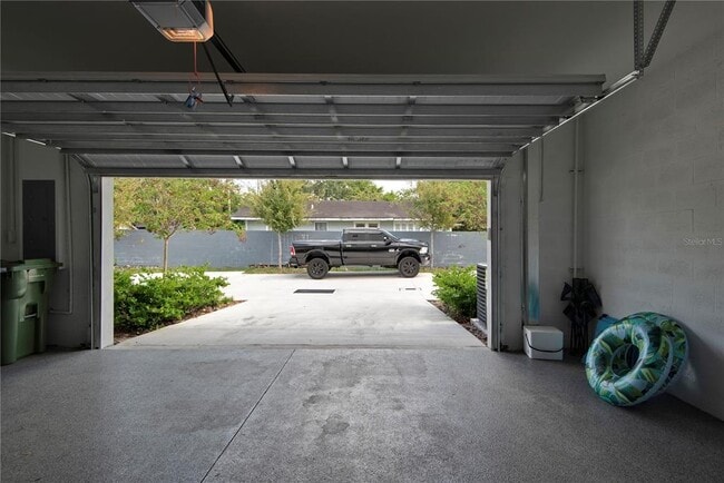 Building Photo - 4919 N Nebraska Ave