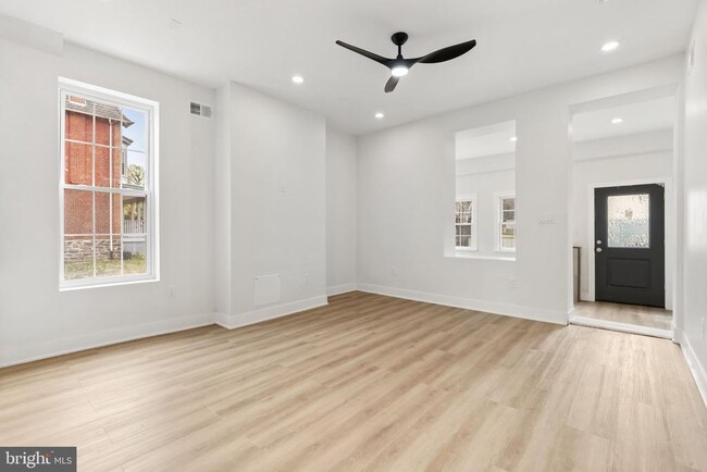 Building Photo - 5237 McKean Ave