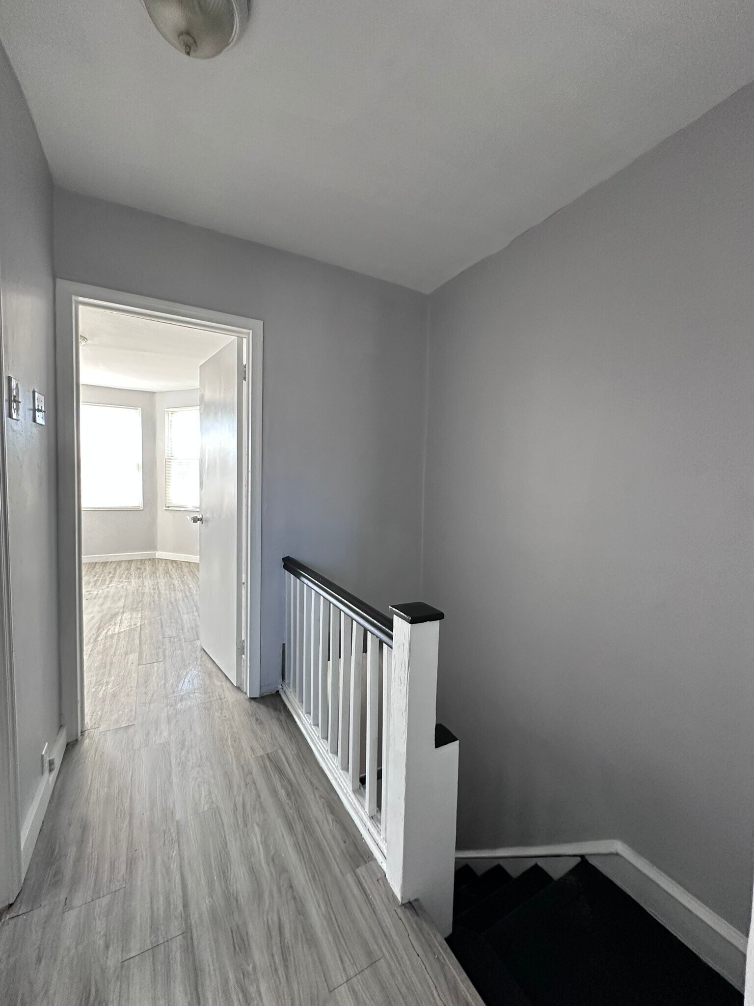 Building Photo - 2647 S 68th St