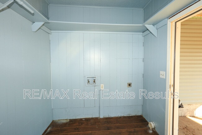 Building Photo - 1314 W Margaret Pl