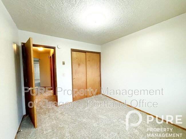 Building Photo - 1119 SE 27th Ave
