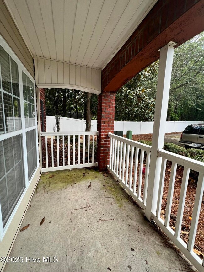 Building Photo - 1500 Cadfel Ct
